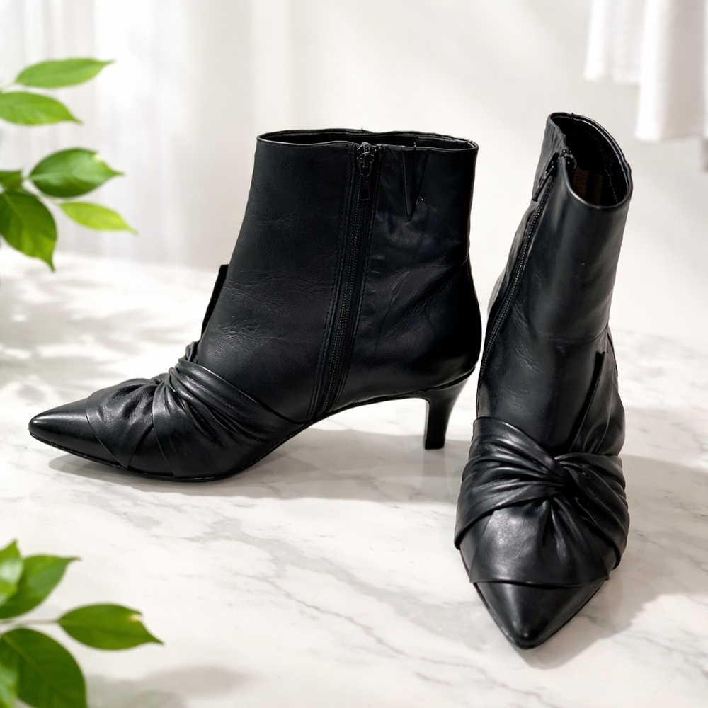 Kennel & Schmenger black leather ankle boots size 7 1/2